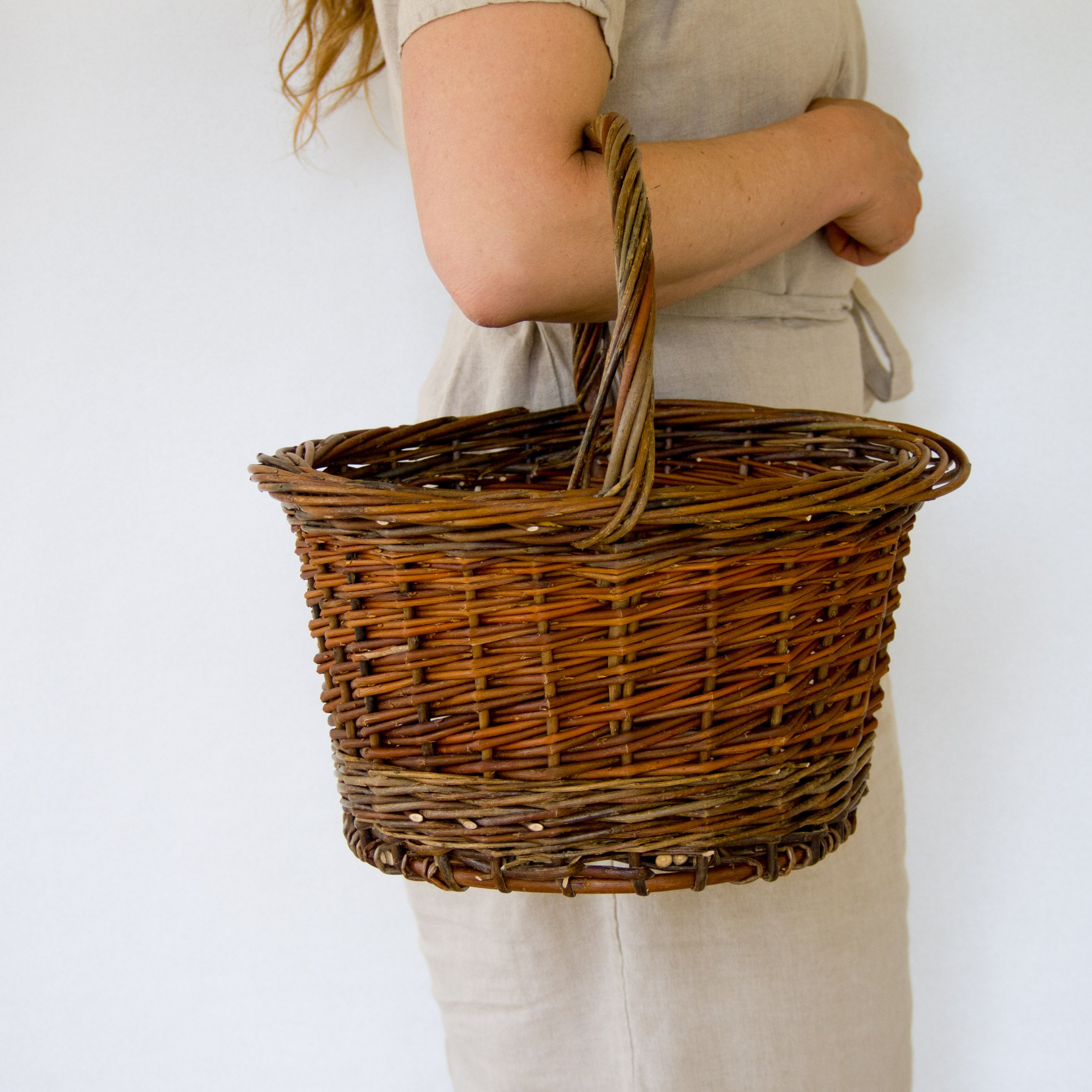 Round Shopper Willow Basket