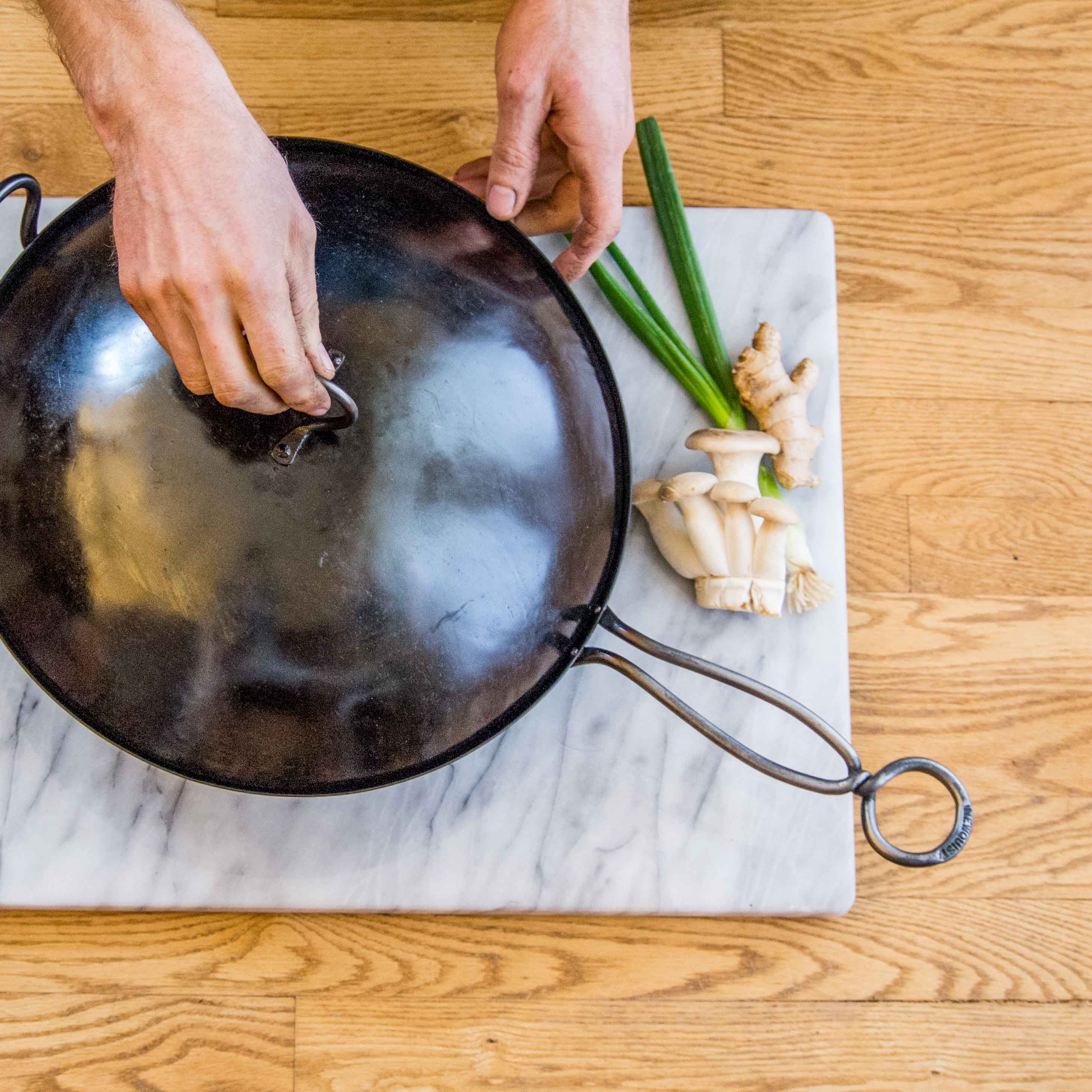 Hand Hammered Classic Carbon Steel Wok