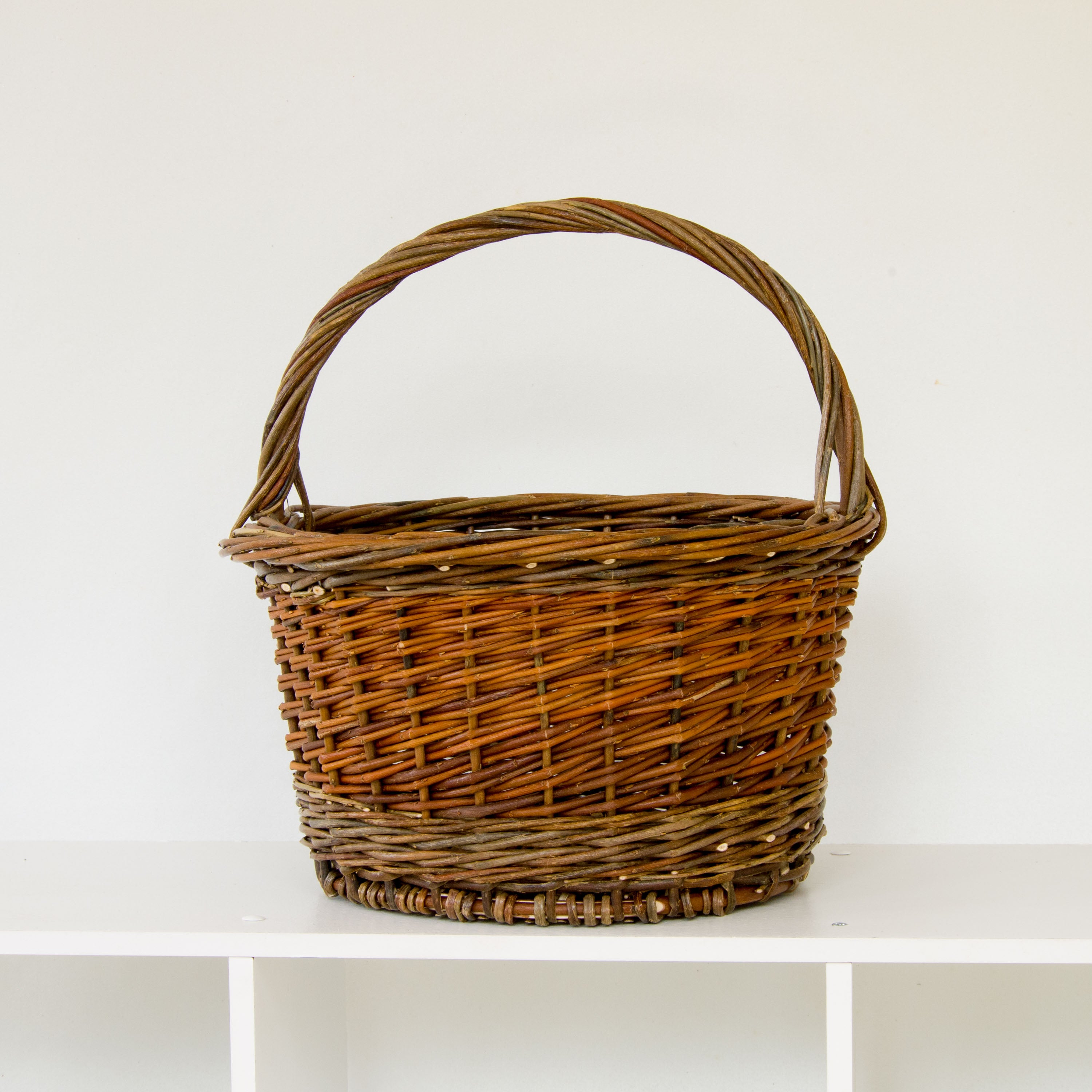 Round Shopper Willow Basket