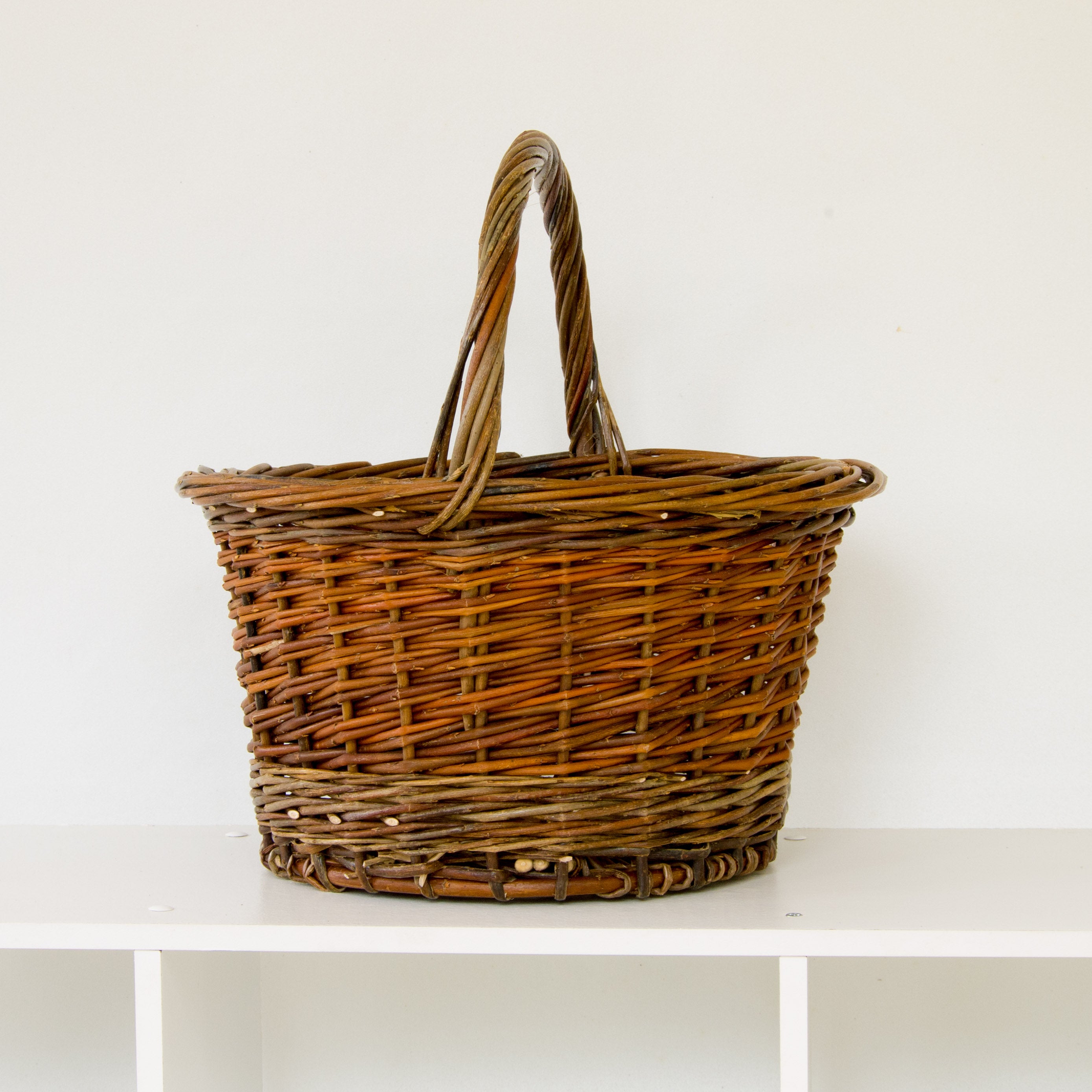 Round Shopper Willow Basket